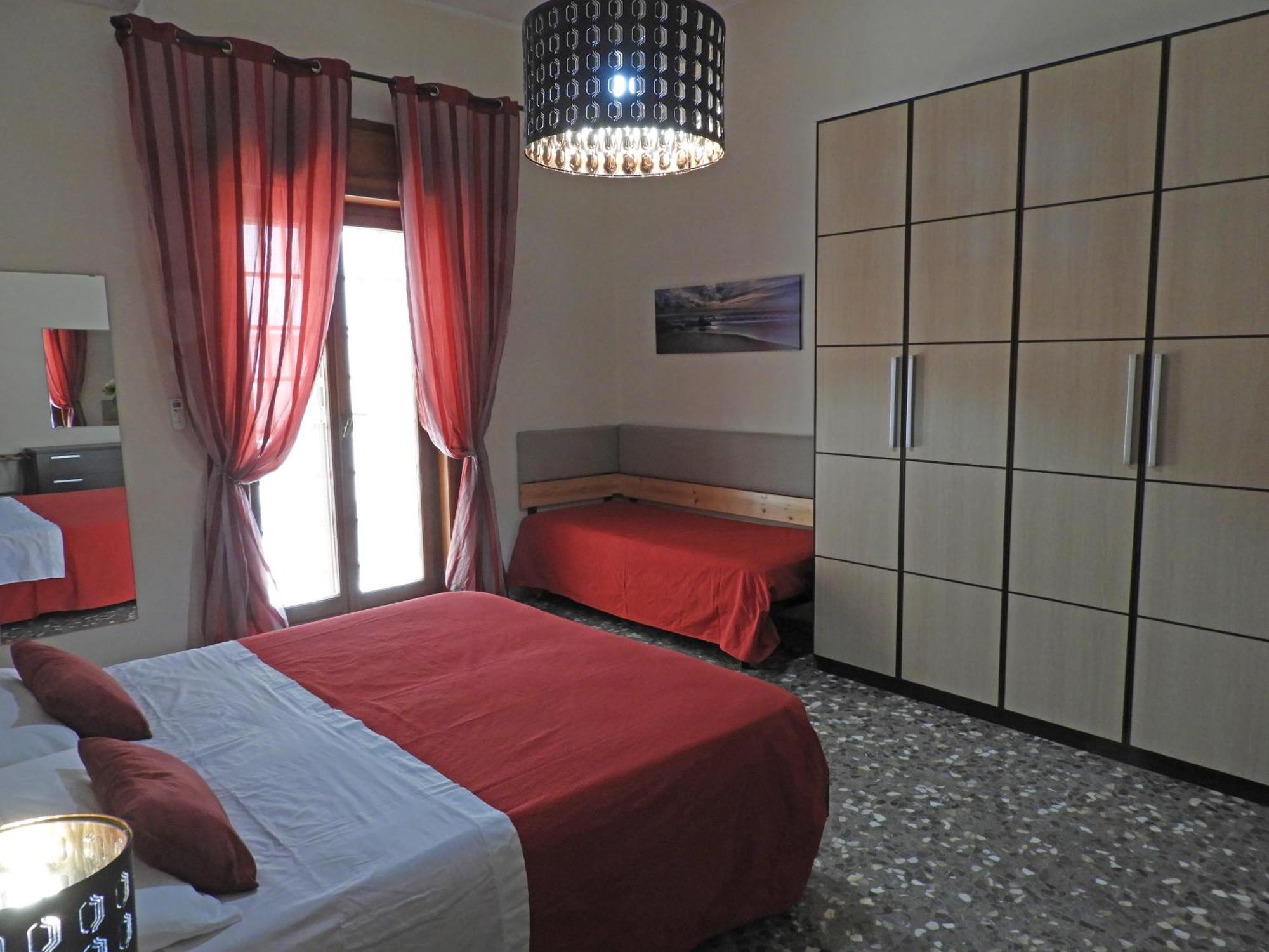 Ferienwohnung Oleandro E Glicine Lecce Exterior foto