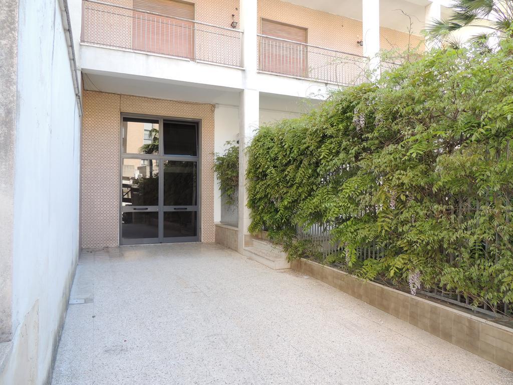 Ferienwohnung Oleandro E Glicine Lecce Exterior foto