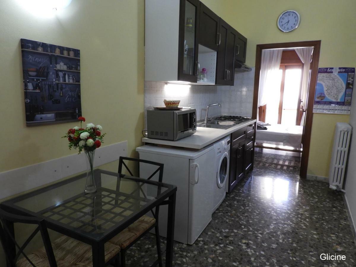 Ferienwohnung Oleandro E Glicine Lecce Exterior foto