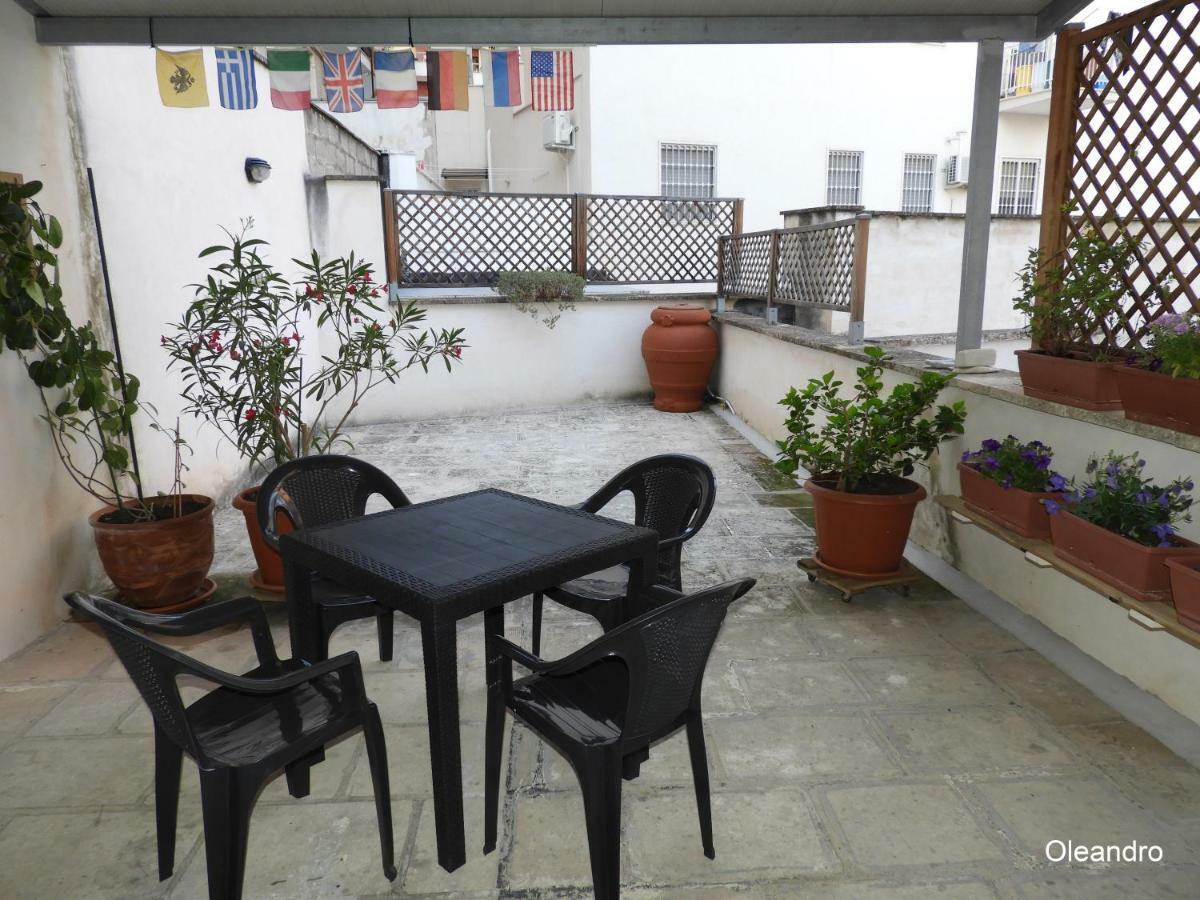 Ferienwohnung Oleandro E Glicine Lecce Exterior foto