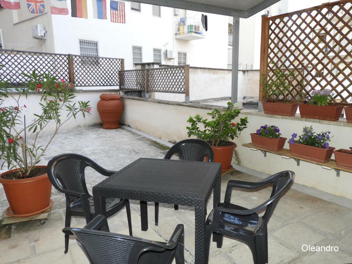 Ferienwohnung Oleandro E Glicine Lecce Exterior foto