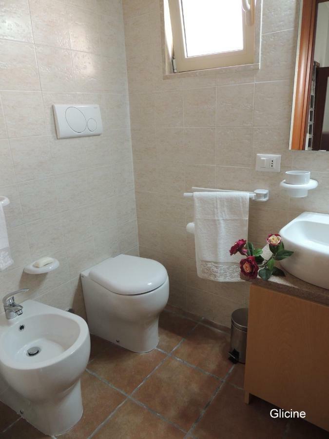 Ferienwohnung Oleandro E Glicine Lecce Exterior foto